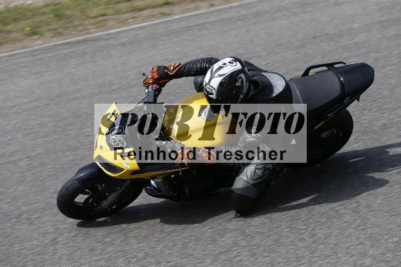 /10 20.04.2026  Pluess Moto Sport ADR/Freies Fahren/88